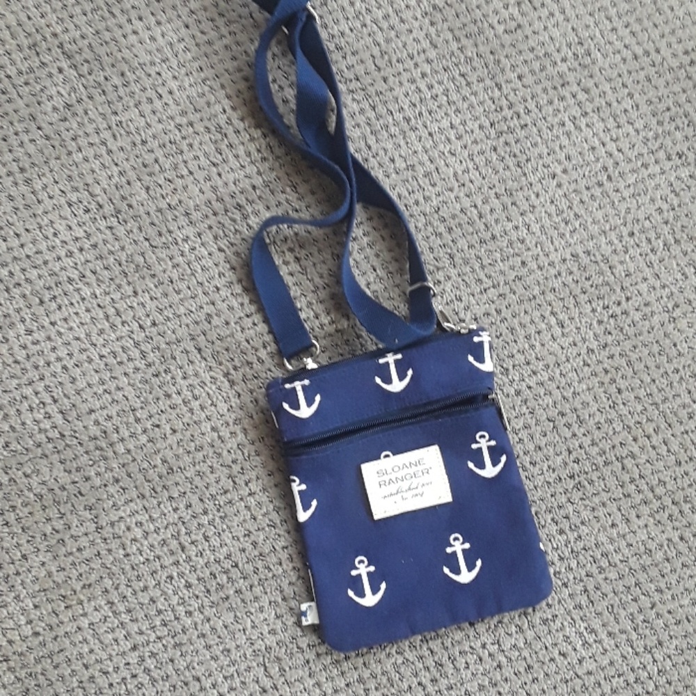 Anchor crossbody